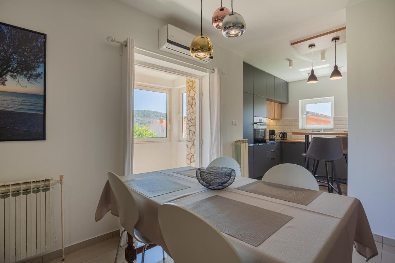 Apartman Petra Cres Zewnętrze zdjęcie