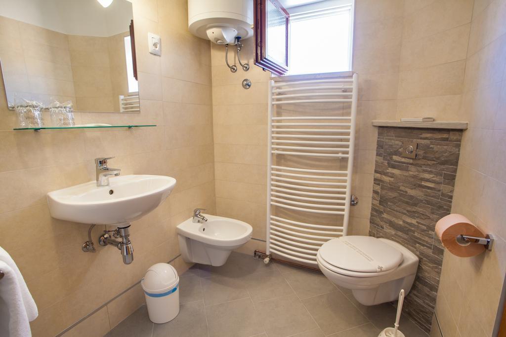 Apartman Petra Cres Zewnętrze zdjęcie