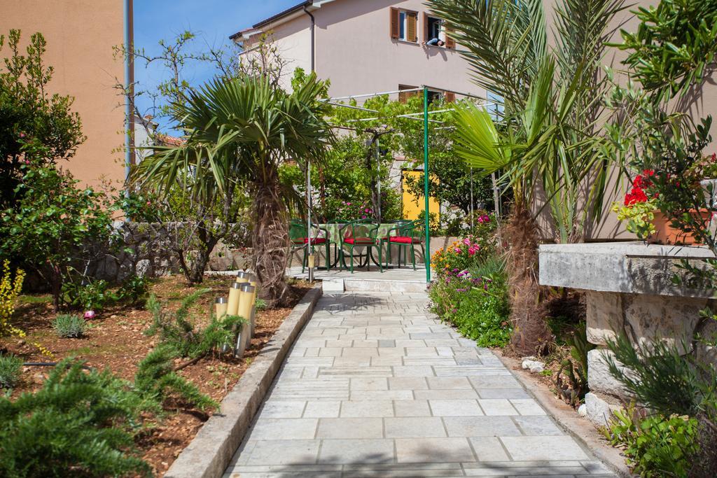 Apartman Petra Cres Zewnętrze zdjęcie